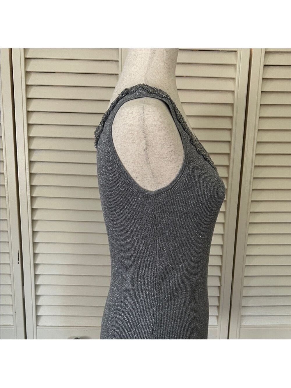 Beaded Scoop Neck Gray Knit Tank Top - Picture 3 of 6